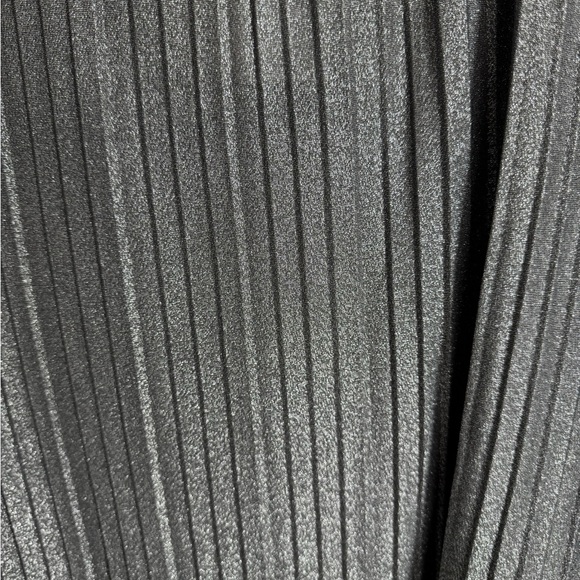 Ricki's Metallic Gray Pleated Top - Picture 4 of 10